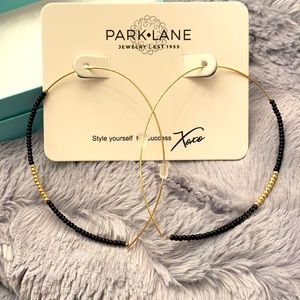 NWT-Black/Gold Beaded loop earrings